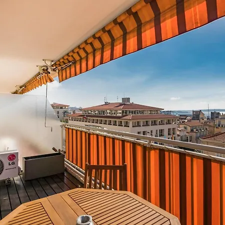 Wonderful Sea-view 5-room Cannes