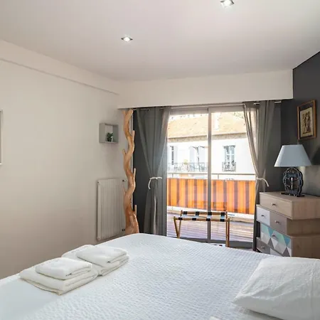Wonderful Sea-view 5-room Lägenhet Cannes