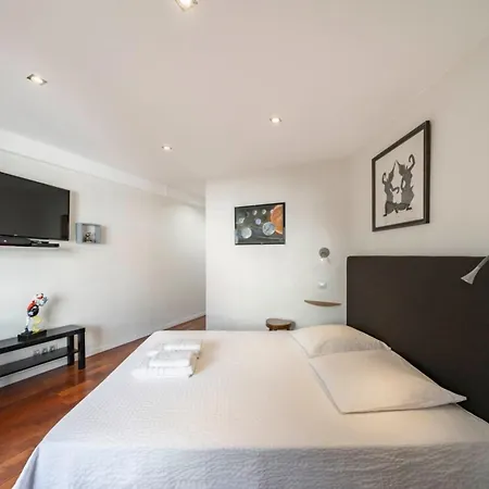 Wonderful Sea-view 5-room Cannes